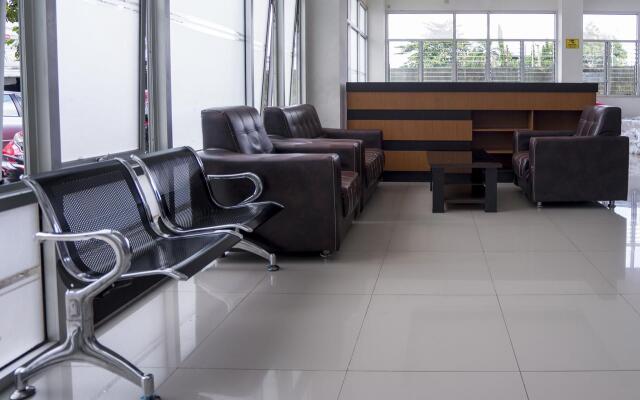 OYO 2695 D'es Guest House