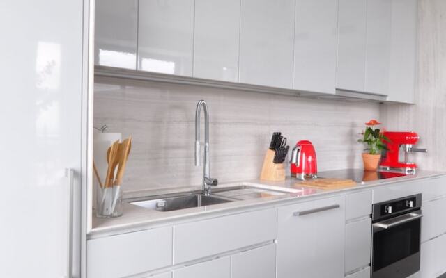 Tour des Canadiens Penthouse by Hometrotting