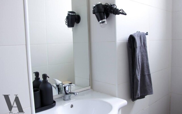 Beautiful 3-bed Apartment in Porto, Portugal