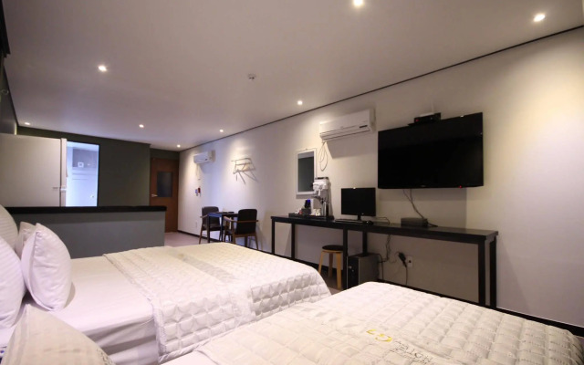 G7 Hotel