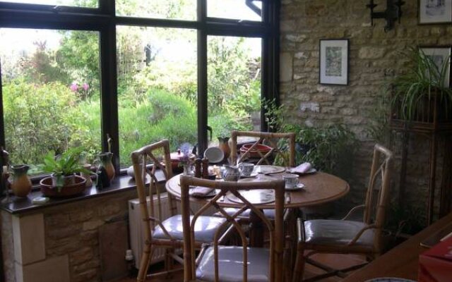 189 April Cottage
