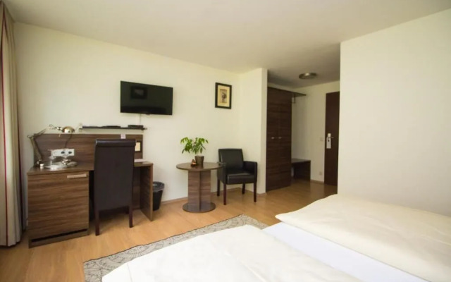 Landhotel Wolfschlugen