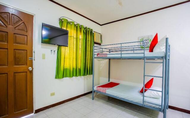 OYO 814 Laurien's Budget Hotel