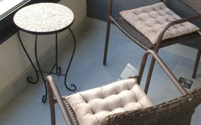 Golden Studio - private parking