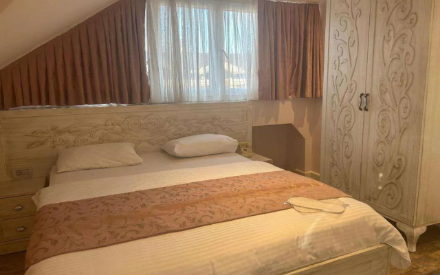 Elegance Asia Hotel