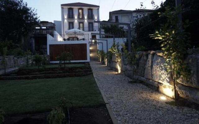 Feira Hostel & Suites