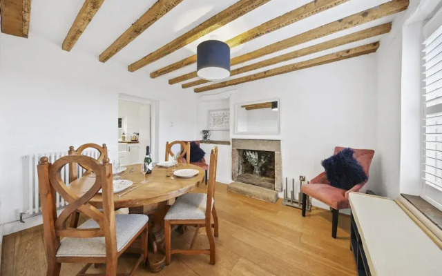 Host Stay Bradley House