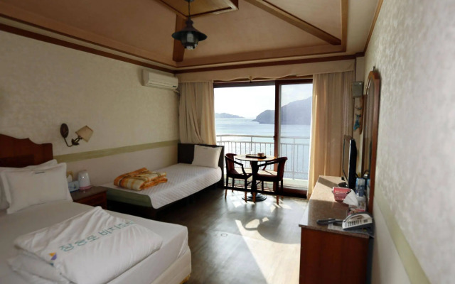 Jangsungpo Beach Hotel