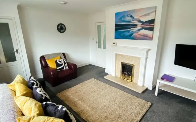 Sarabell House - 2 Bedrooms, Choppington