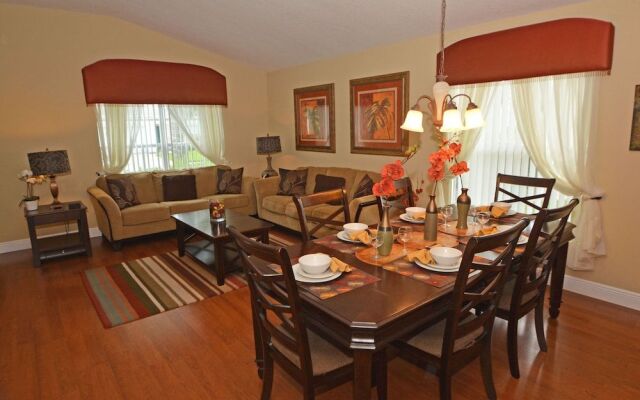 848KD Sunny Place 4 Br villa by RedAwning