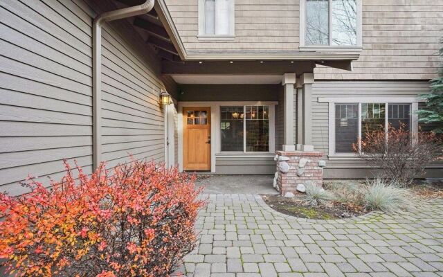 Craftsman-style Awbrey Home features Gas BBQ by RedAwning