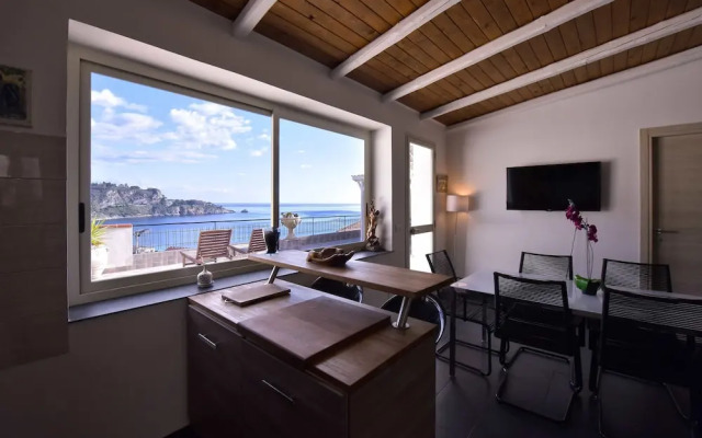 Panoramic Taormina Bay View