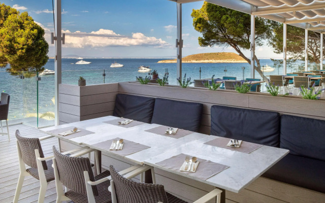 Отель Melia Calviá Beach