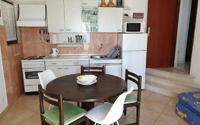 Nina - Free Private Parking - A3