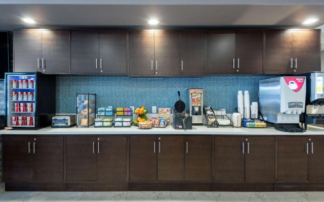 Microtel Inn & Suites by Wyndham Tracy