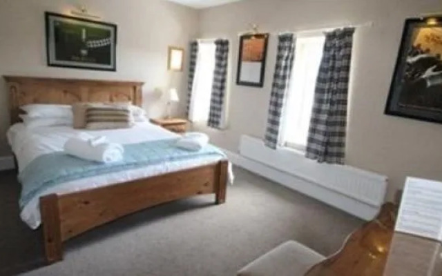 Three Acres Inn & Restaurant