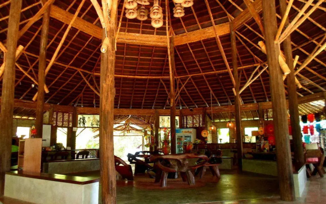 The Cliff and River Jungle Resort