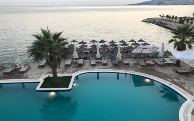 Santa Quaranta Premium Resort