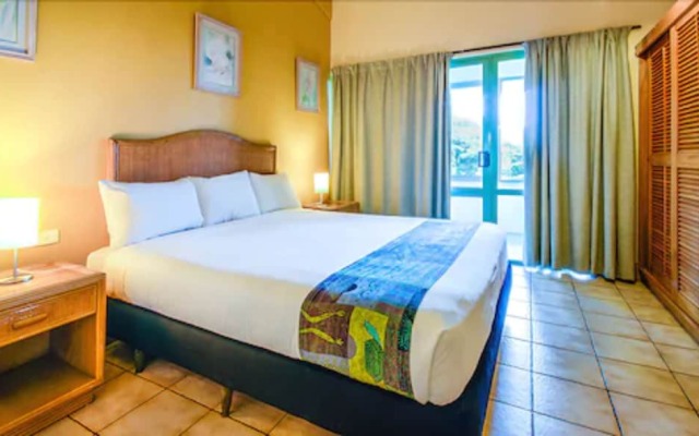 Tonoa Apartments