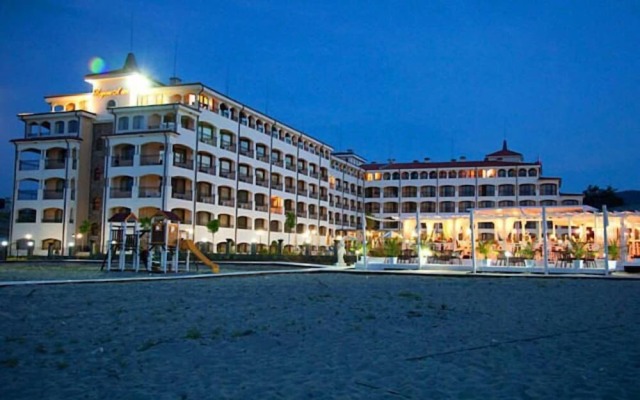 Parva linia adres Regina mare Tsarevo