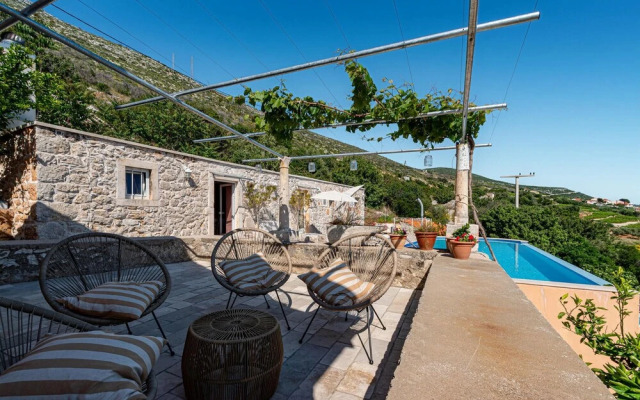 Beautiful Home in Mokalo With Wifi and 2 Bedrooms