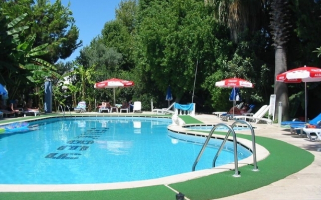 Beach Garden Apartments
