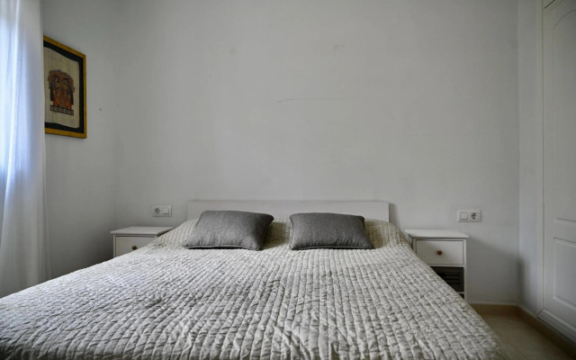 Bello apartamento con piscina a un paso del centro