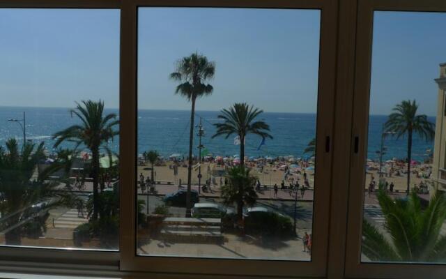 Sunny Lloret Beach