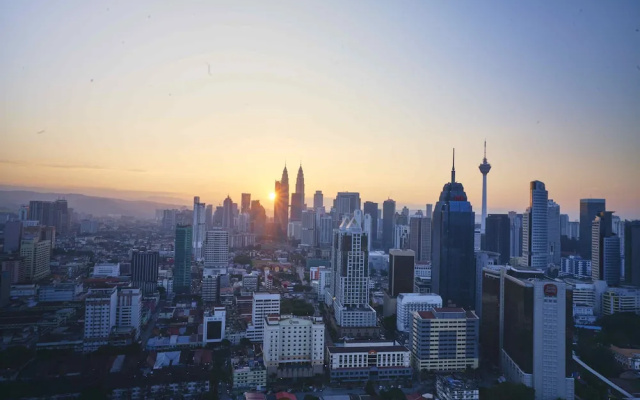 Regalia Residence @ KLCC View Sky Pool by KC