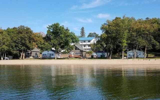 Viking Bay Resort & Lodge