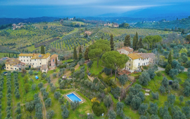 Relaxing Tuscan Countryside Near Florence
