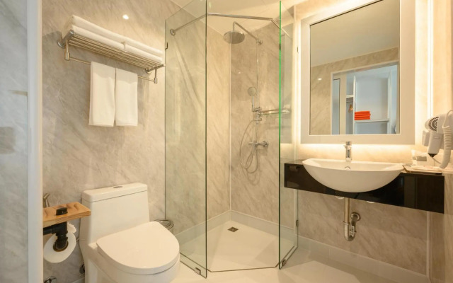 Tour De Phuket Hotel