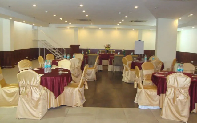 Hotel Bmk Grand By FabHotels