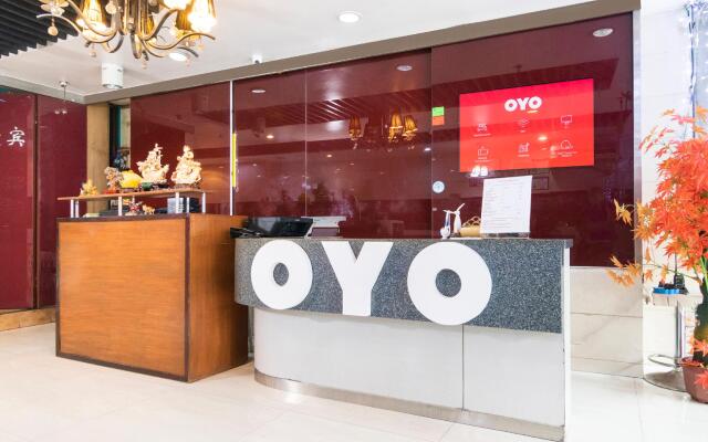 OYO 416 Lucky Hotel