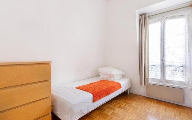 Cameleon Paris Guesthouse