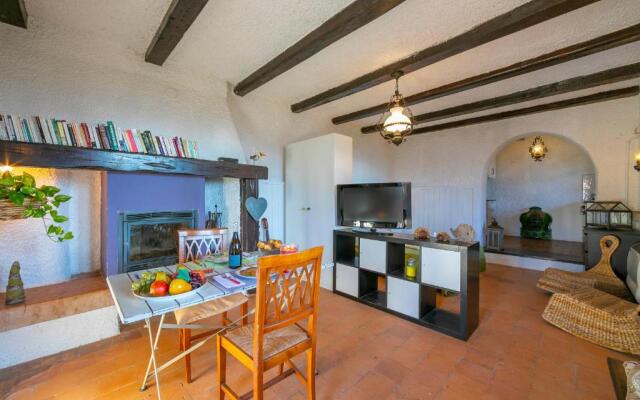 Cosy Nest - Terrace & Parking Private