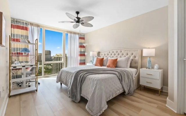 Allure Waikiki 2 Bedroom Condo by RedAwning