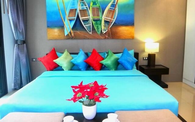 Emerald Terrace - Pool View Studio