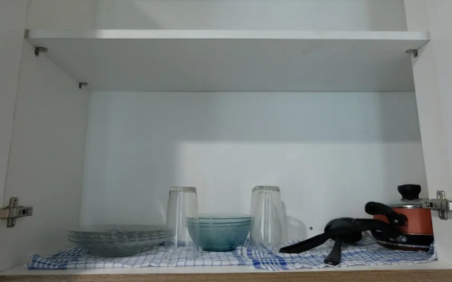 Pool View Brooklyn Studio Apartment near IKEA