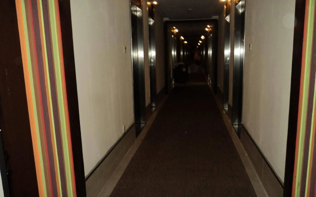 Home Inn Selected Shanghai Dahua Xincun Road Subway Station