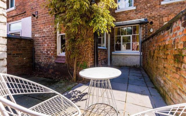 Fresh, new, stylish Chester Town House to sleep 6