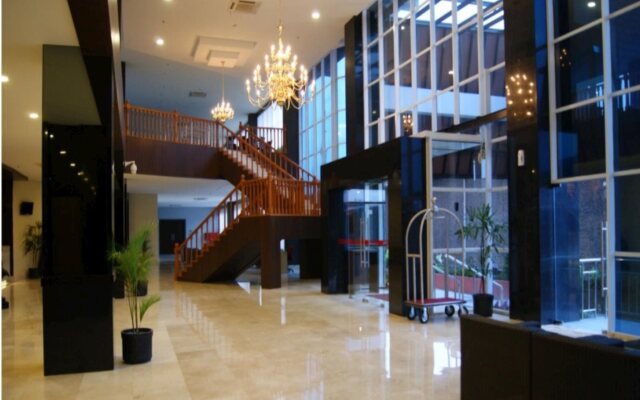 Merapi Merbabu Hotels & Resort Bekasi