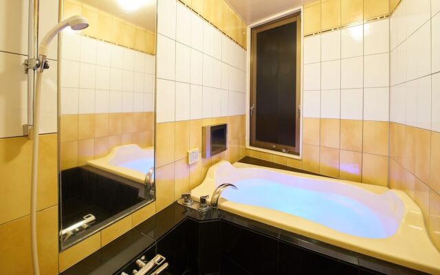 Hotel AQUA Blue Yokosuka - Adults Only