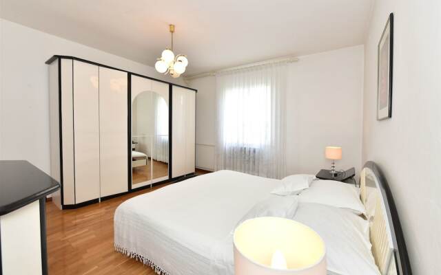 Apartment Mirjana