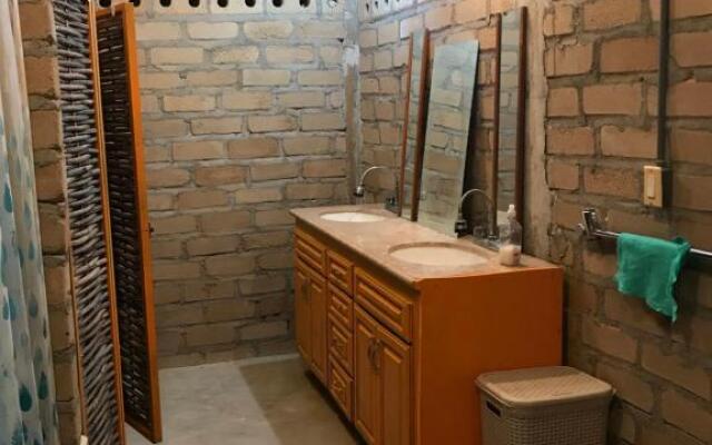 Susu’Z Village Hostel and Rooms