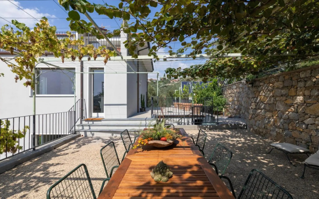 Italianway - Luxury Apartment in Modern Villa 2