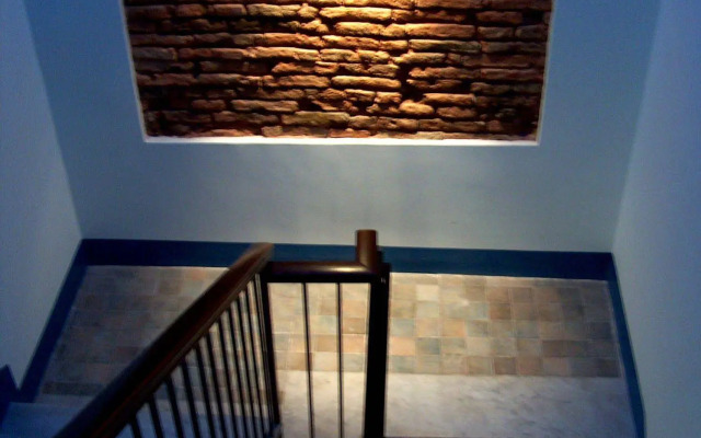 Politi Aparthotel