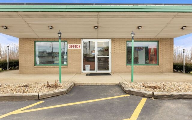 Oyo Hotel North Lima Oh Boardman1