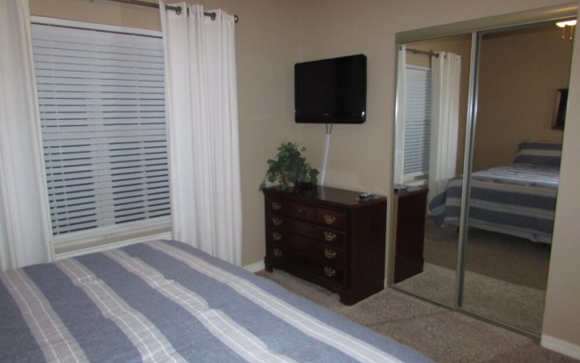 Condo B-3 3 Bedroom Condo by Redawning