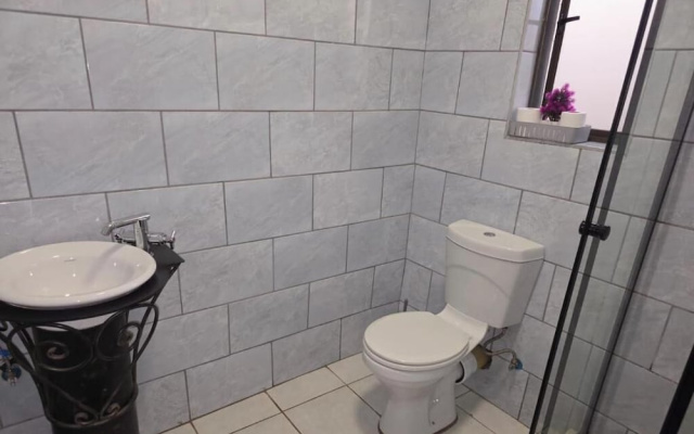 DreamWest Living Guesthouse